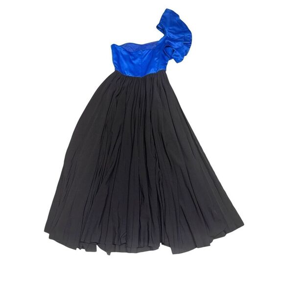 AMUR X REVOLVE women’s Cleopatra  Black & blue one shoulder Pleated cut out maxi - Picture 6 of 11